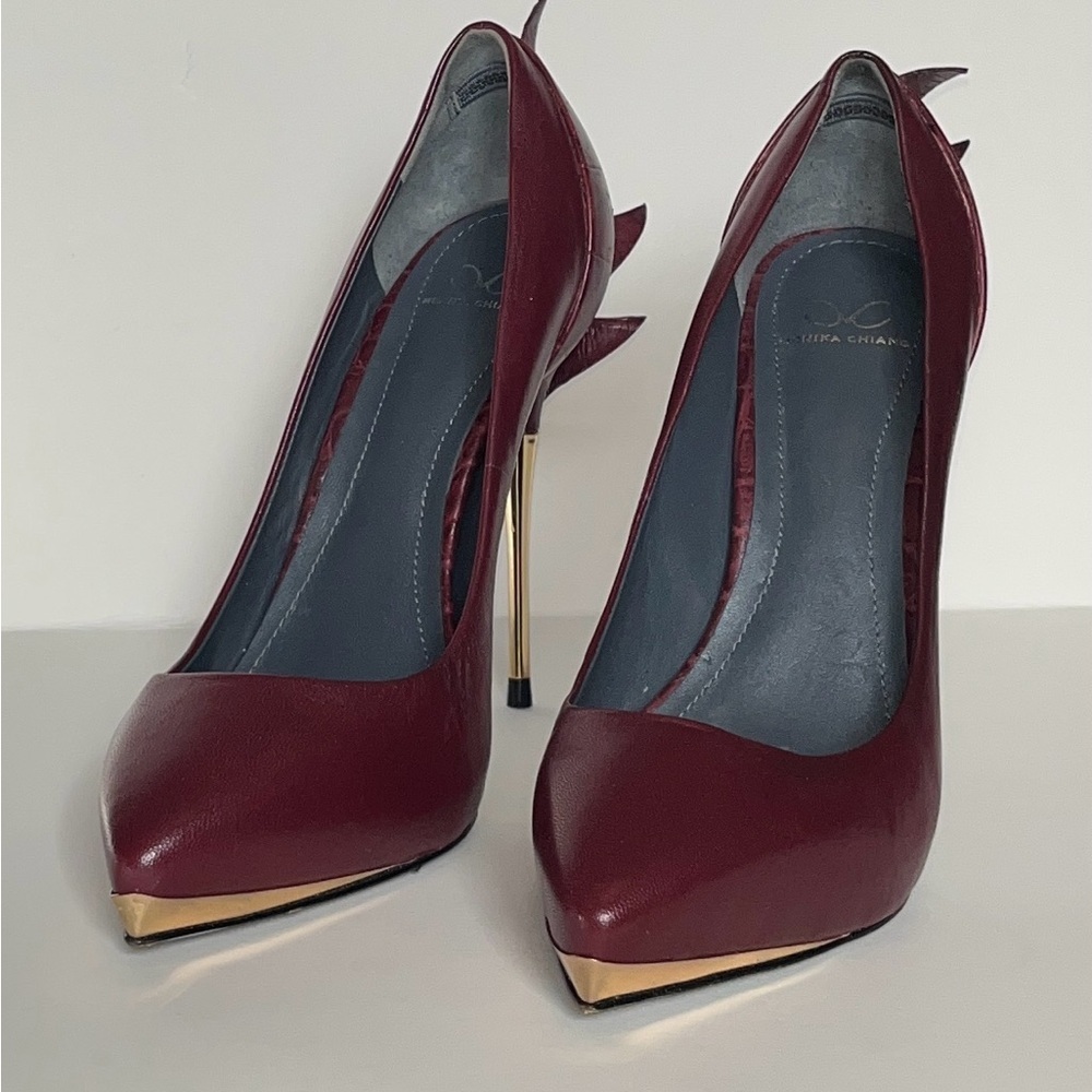 Monika Chiang Burgundy Croc Mohawk Pump Women’s Size 37.5 (US size 7)
